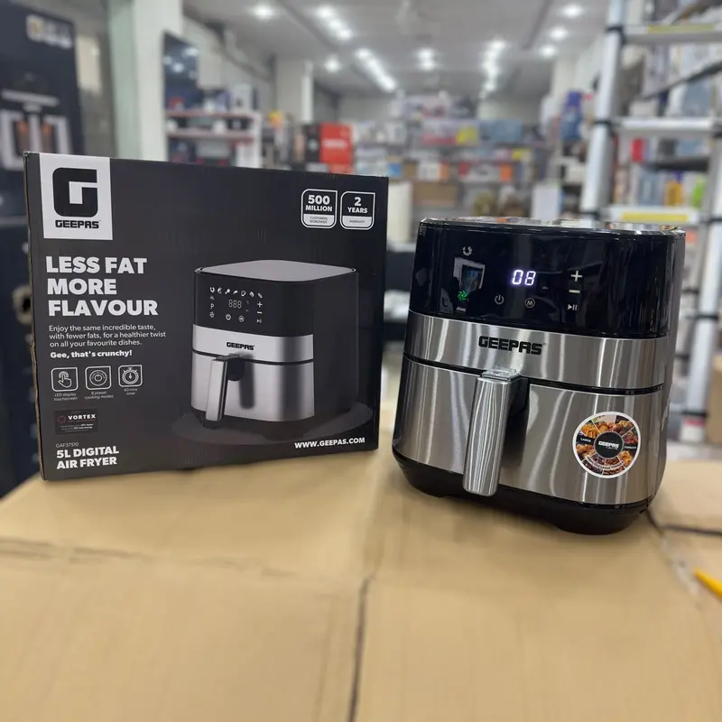 Geepas Compact 5-Liter Digital Air Fryer For Small-Batch Cooking 1
